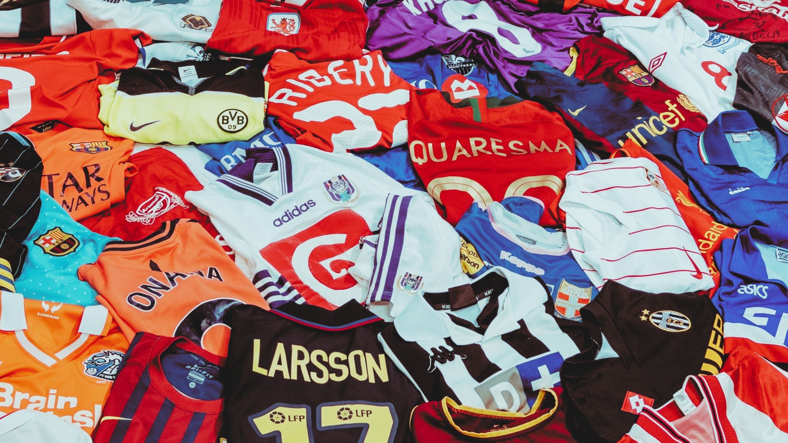 Les Iconics - Iconic Football Shop