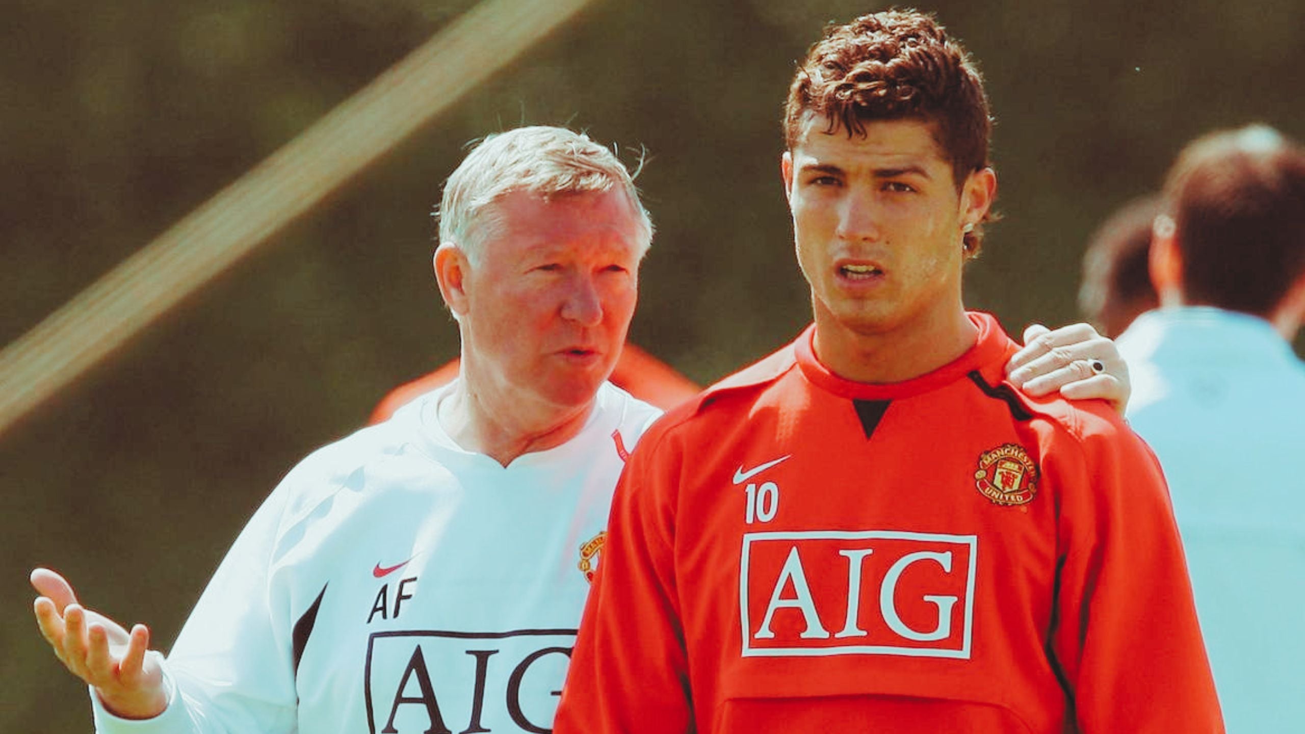 Manchester United - Iconic Football Shop