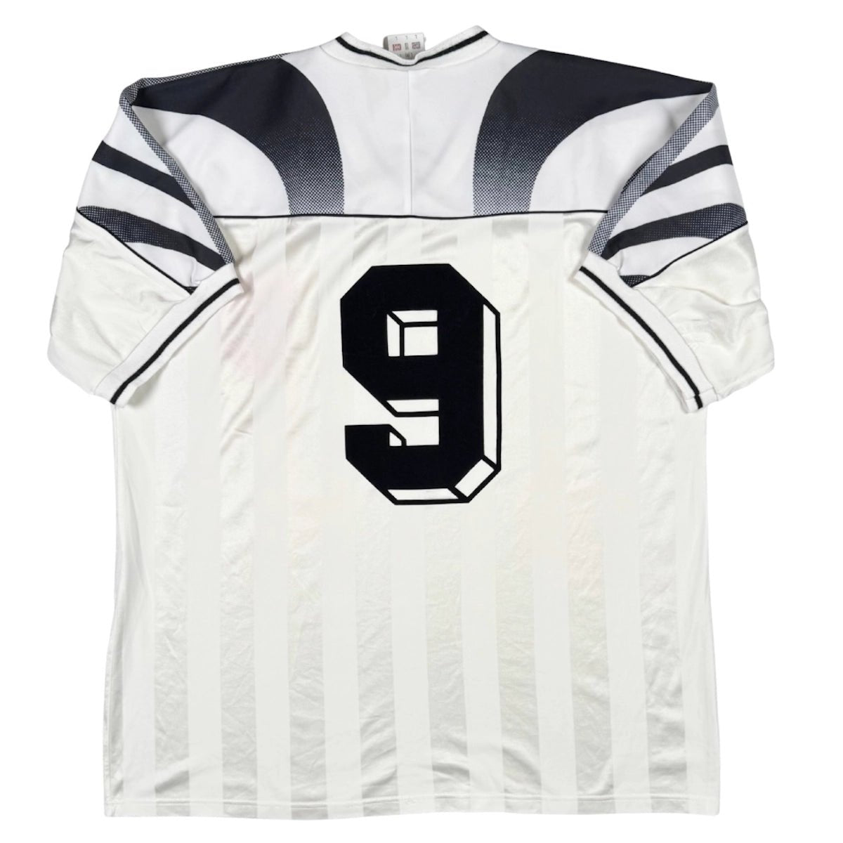 1995/96 Autriche Domicile - 9 (L) - Iconic Football Shop