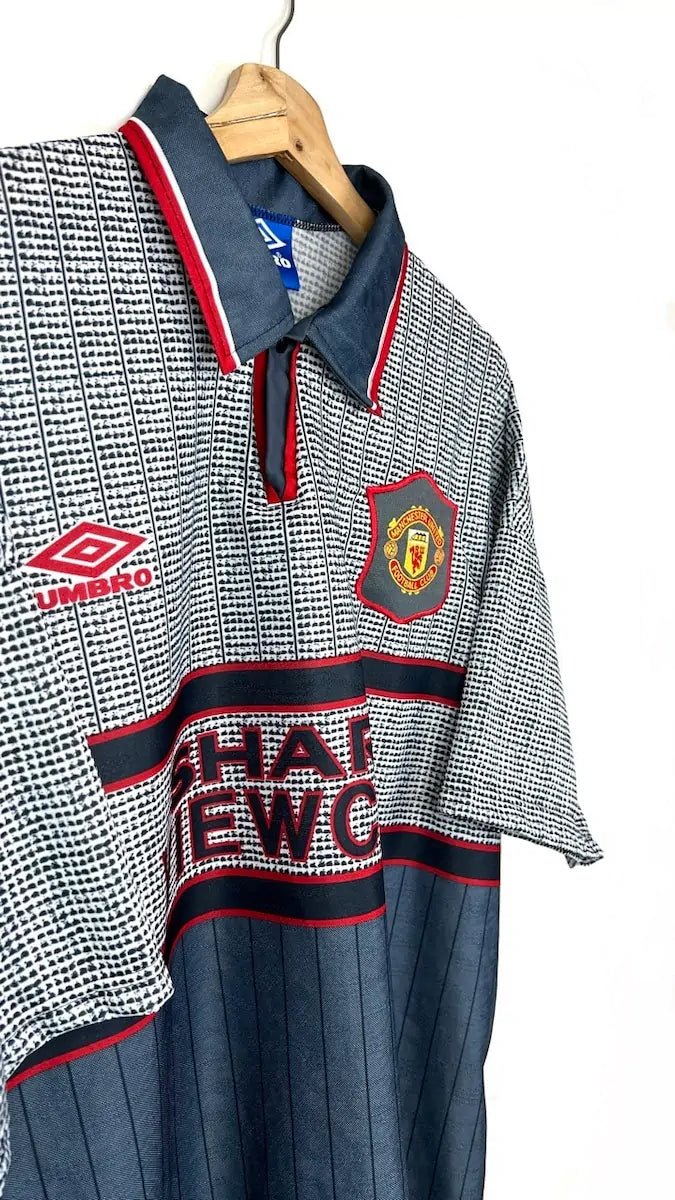 1995/96 Manchester United Extérieur (2XL) - Iconic Football Shop