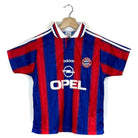 1995/97 Bayern Munich Domicile (10/12a) - Iconic Football Shop