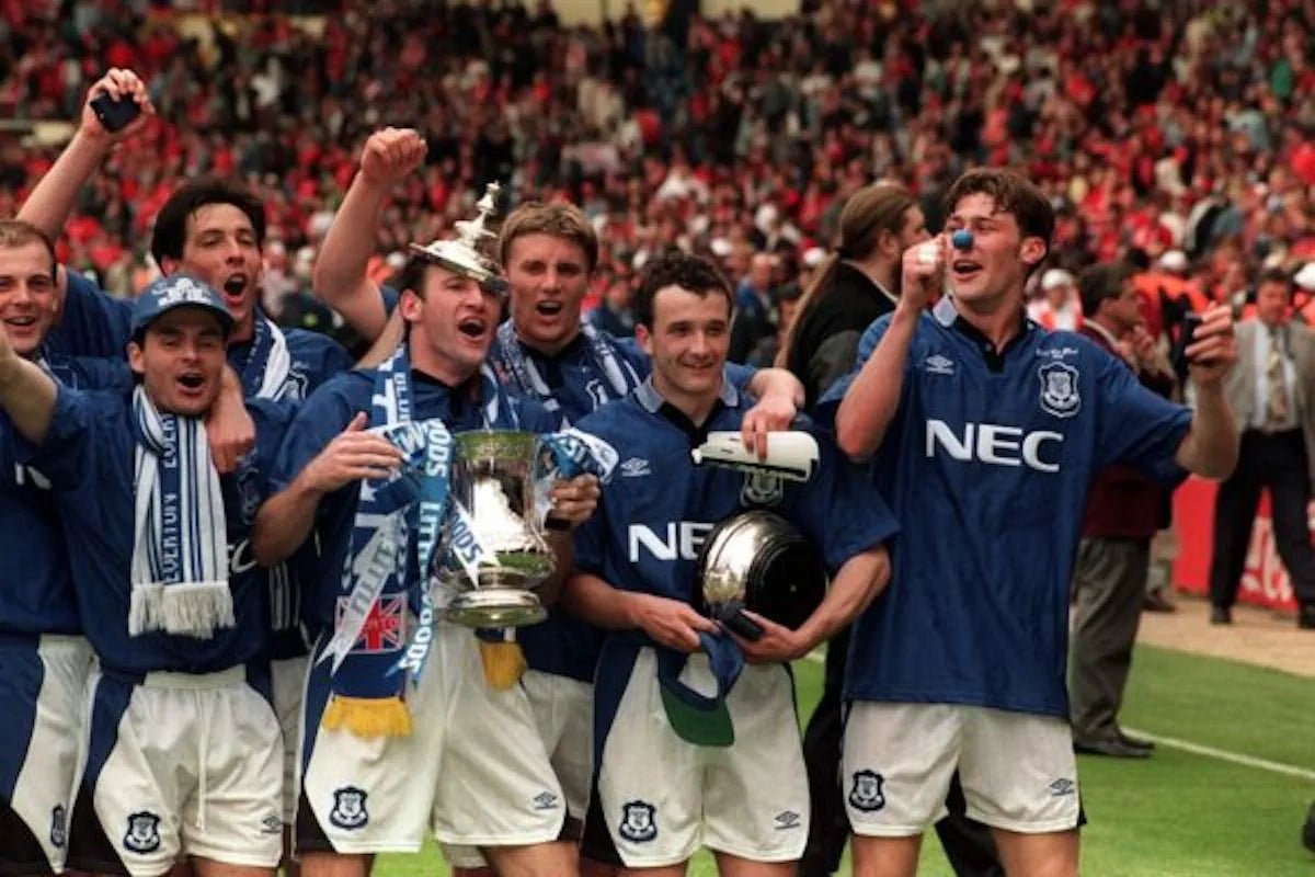 1995/97 Everton Domicile (L) - Iconic Football Shop