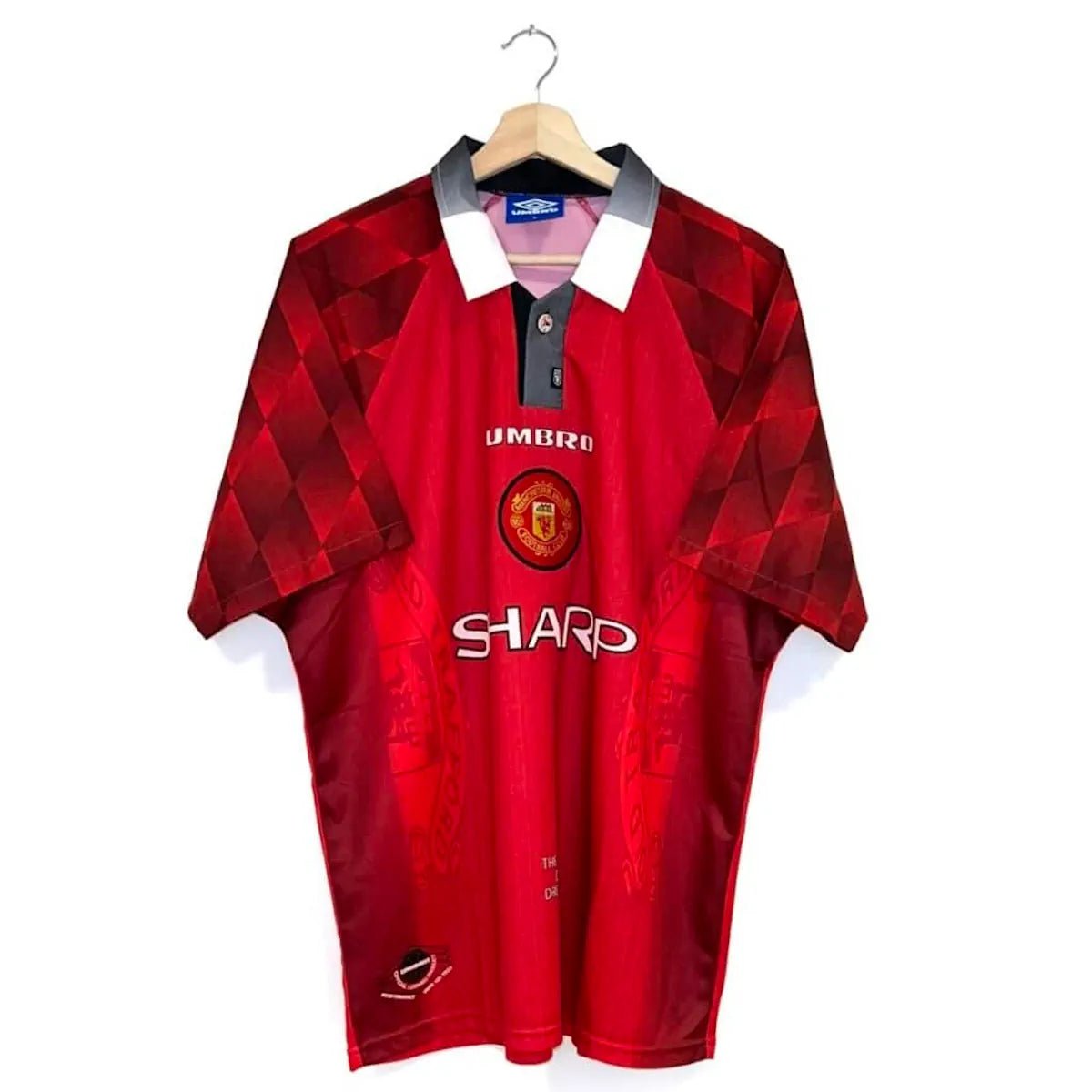 1996/97 Manchester United Domicile (L) - Iconic Football Shop