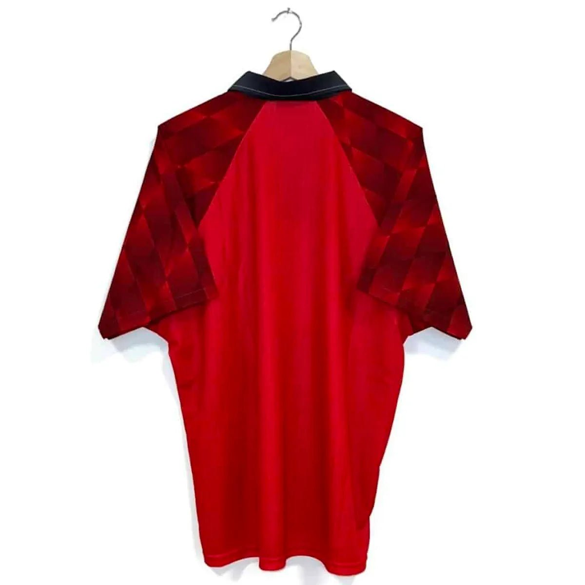 1996/97 Manchester United Domicile (L) - Iconic Football Shop