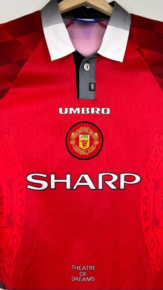 1996/97 Manchester United Domicile (M) - Iconic Football Shop