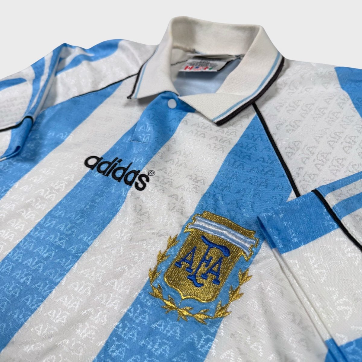 1996/98 Argentine Domicile (L) - Iconic Football Shop