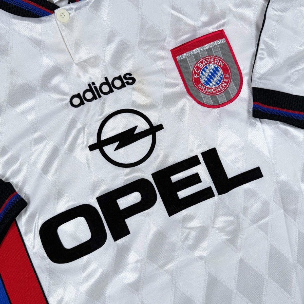 1996/98 Bayern Munich Extérieur (XL) - Iconic Football Shop