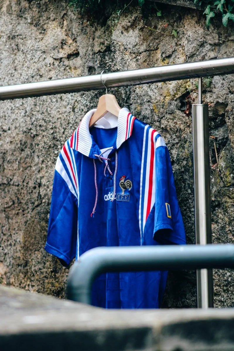 1996/98 France Domicile (L) - Iconic Football Shop