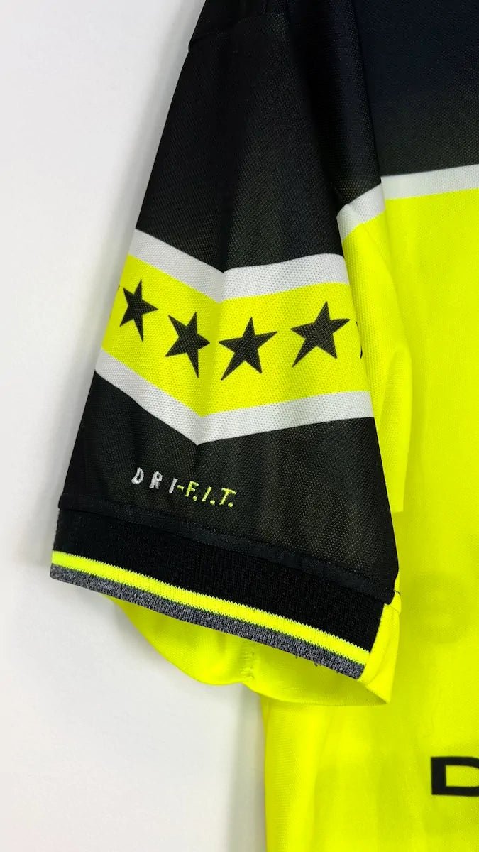 1997/98 Dortmund Domicile (L) - Iconic Football Shop