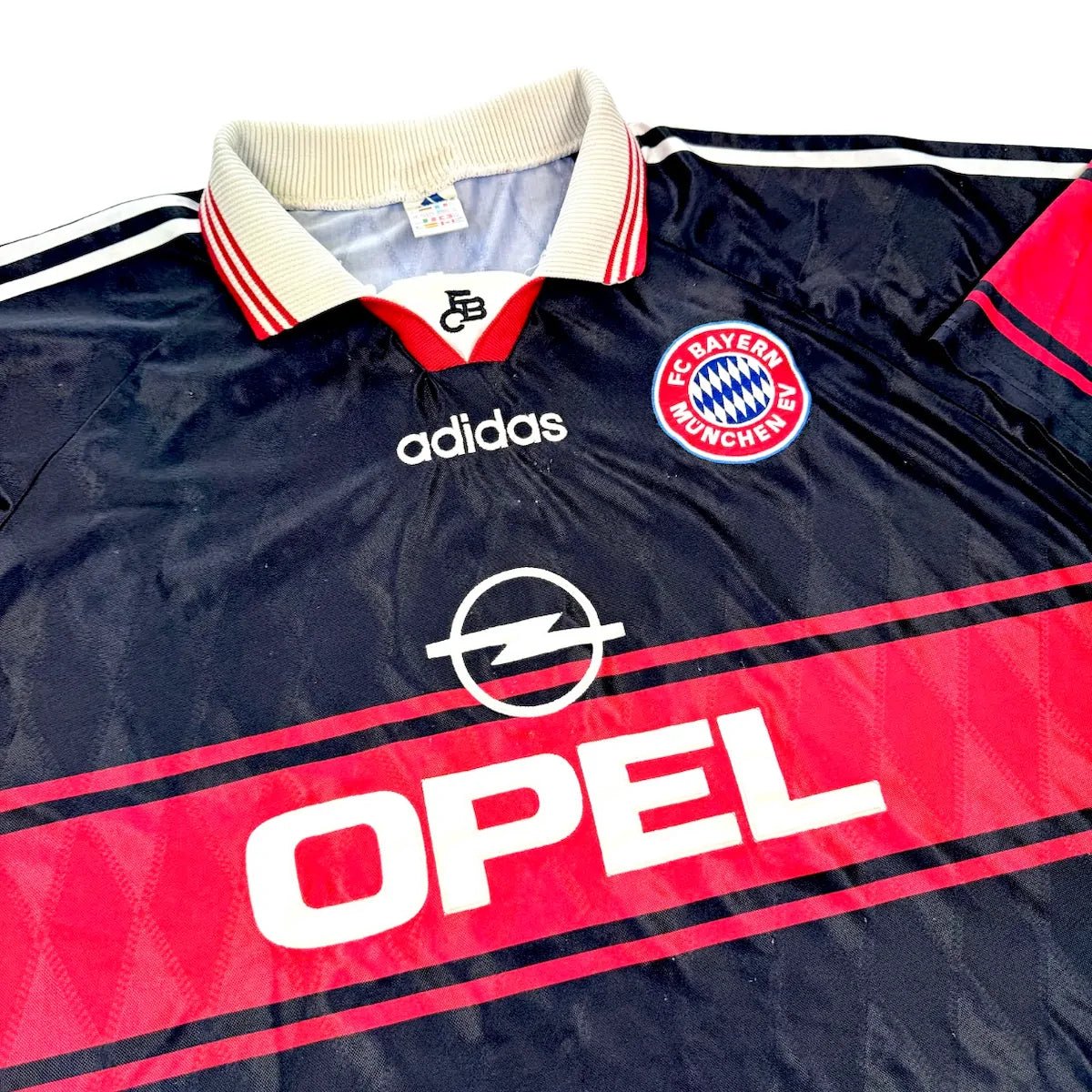1997/99 Bayern Munich Domicile (2XL) - Iconic Football Shop