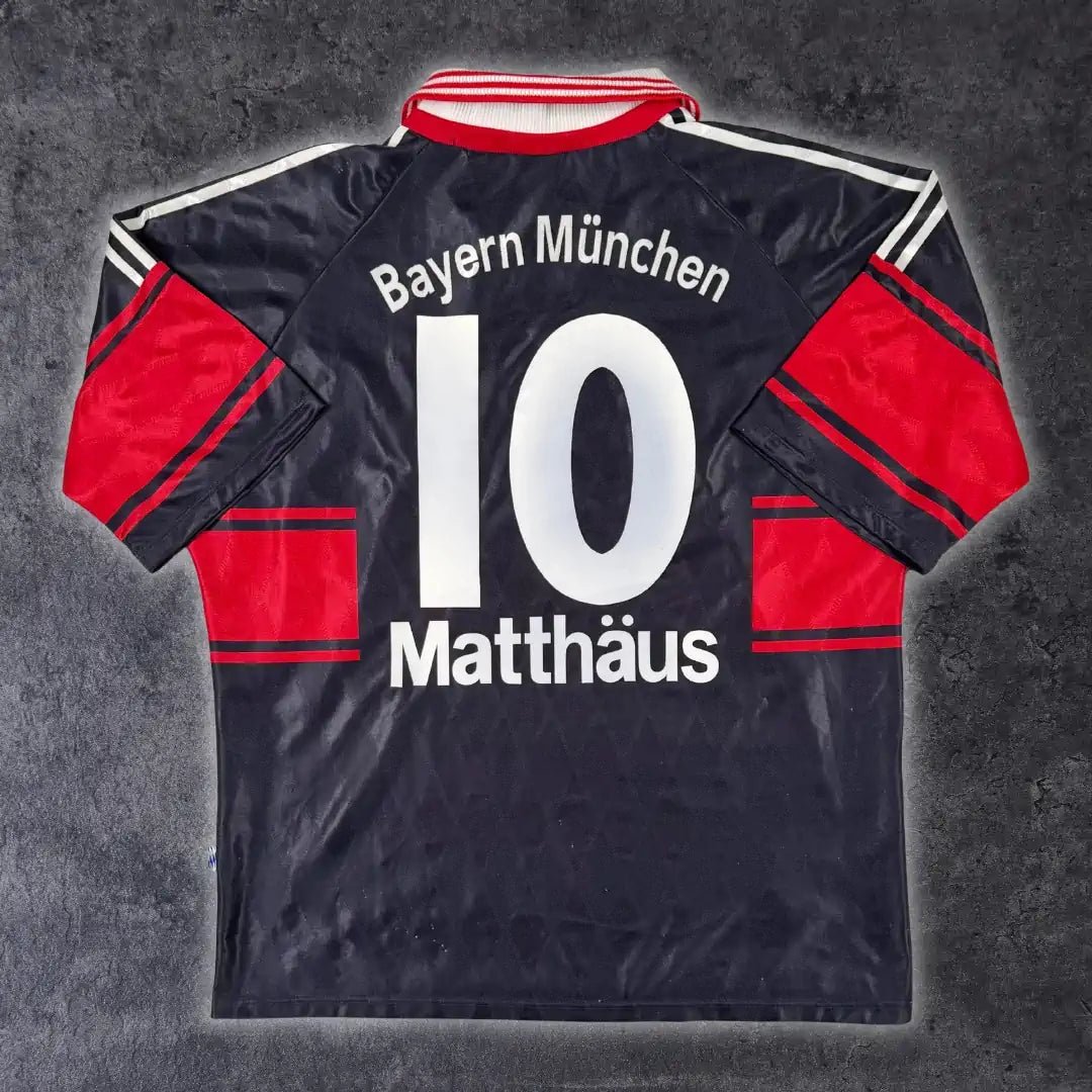1997/99 Bayern Munich Domicile - Matthäus 10 (XL) - Iconic Football Shop
