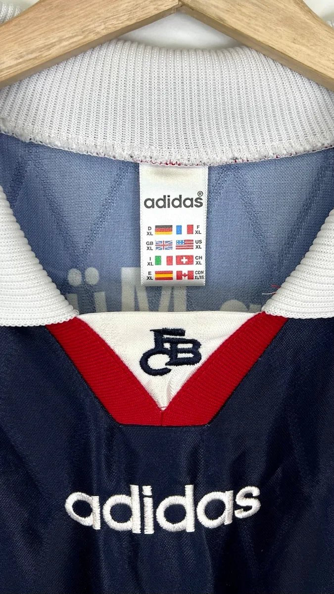 1997/99 Bayern Munich Domicile (XL) - Iconic Football Shop