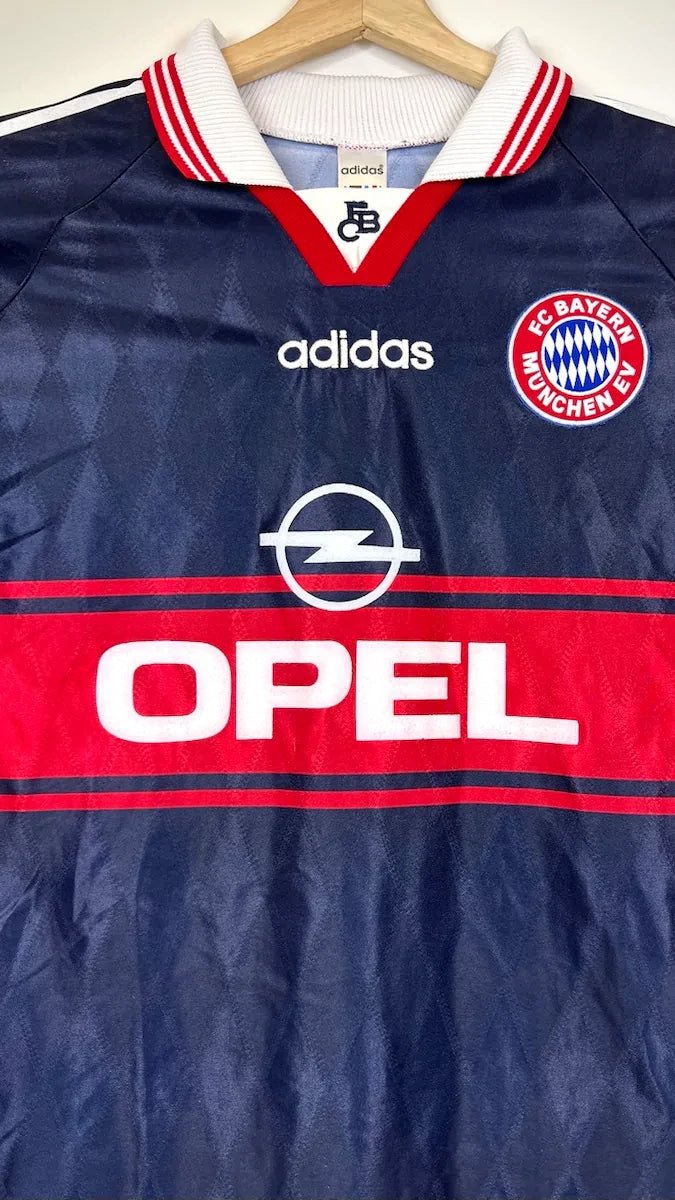 1997/99 Bayern Munich Domicile (XL) - Iconic Football Shop