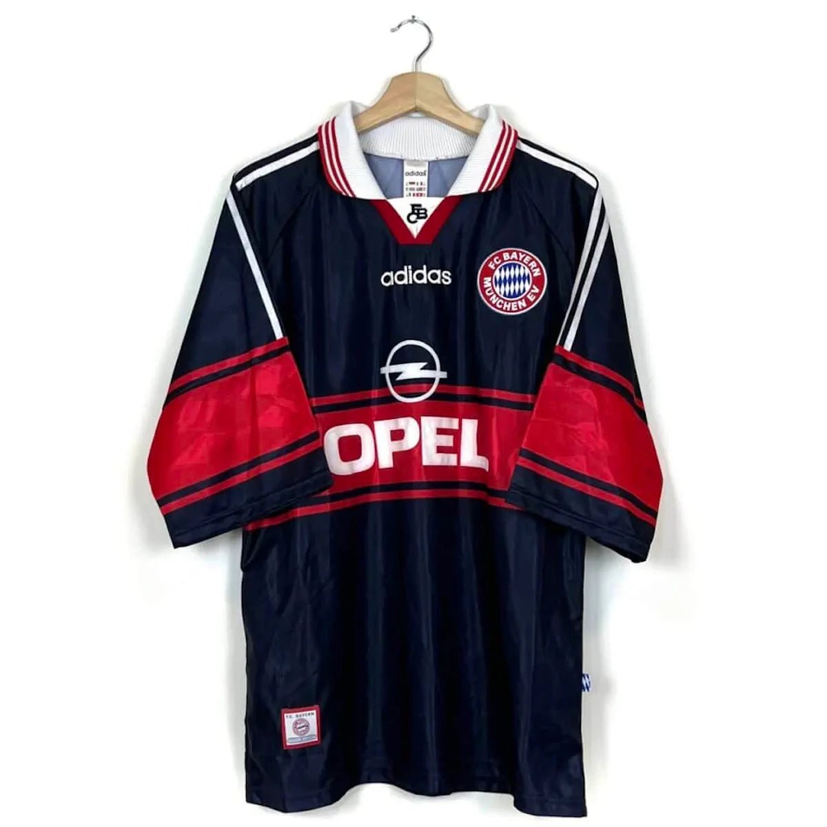 1997/99 Bayern Munich Domicile (XL) - Iconic Football Shop