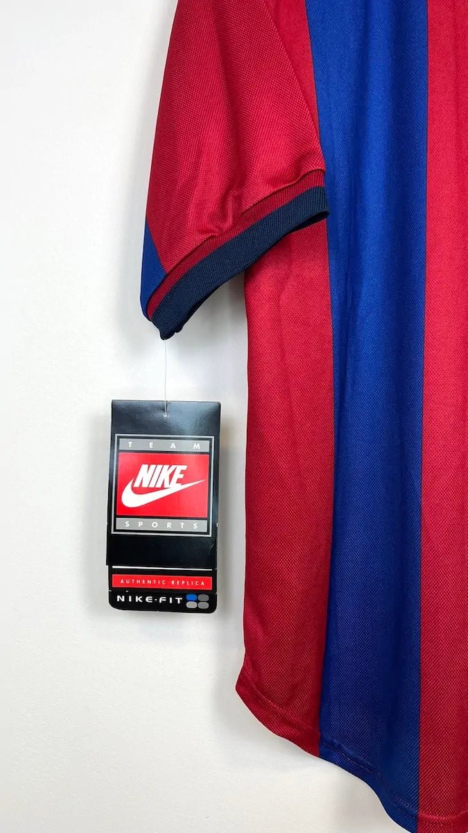1998/00 Barcelone Domicile (S) - Iconic Football Shop