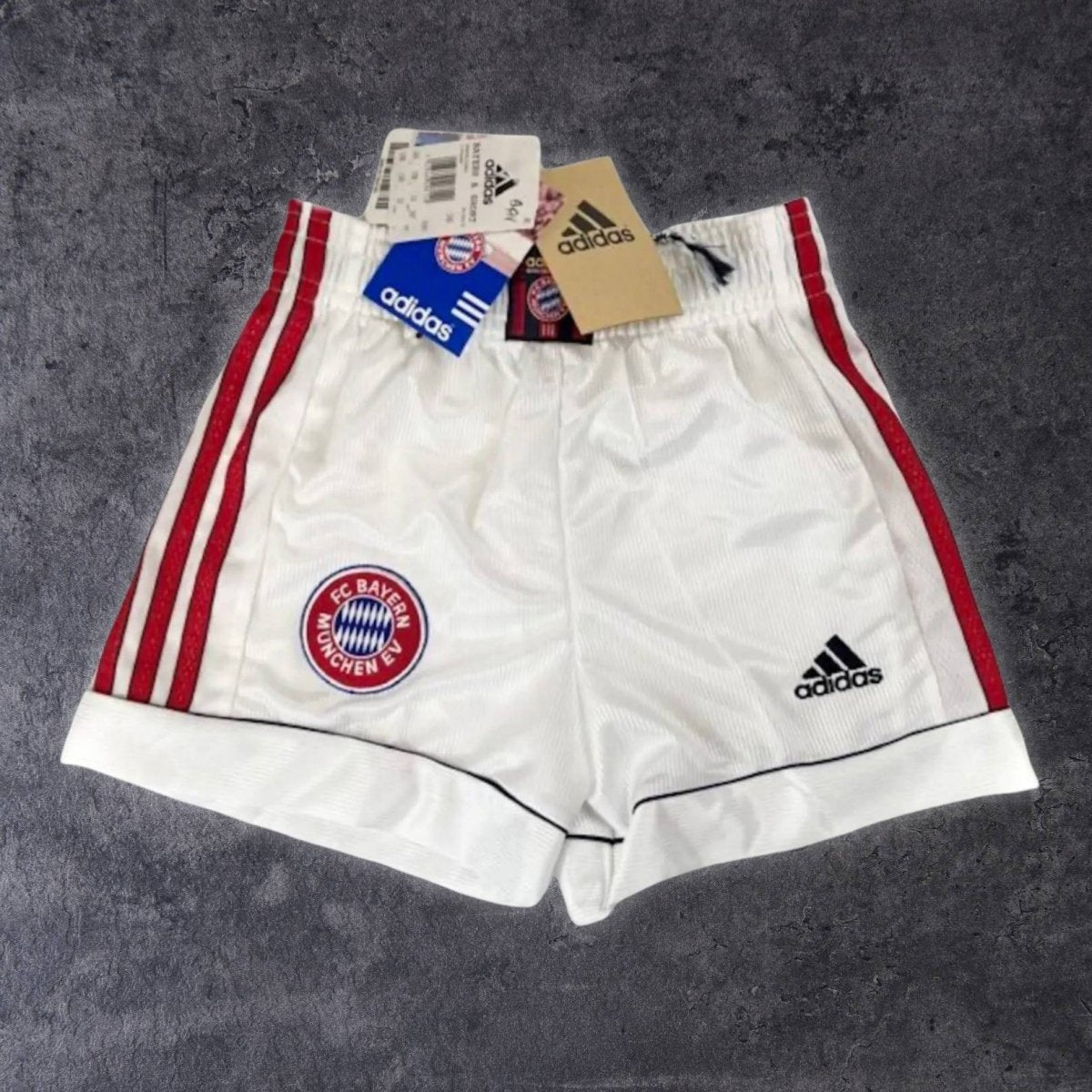 1998/00 Bayern Munich Short (10a) - Iconic Football Shop