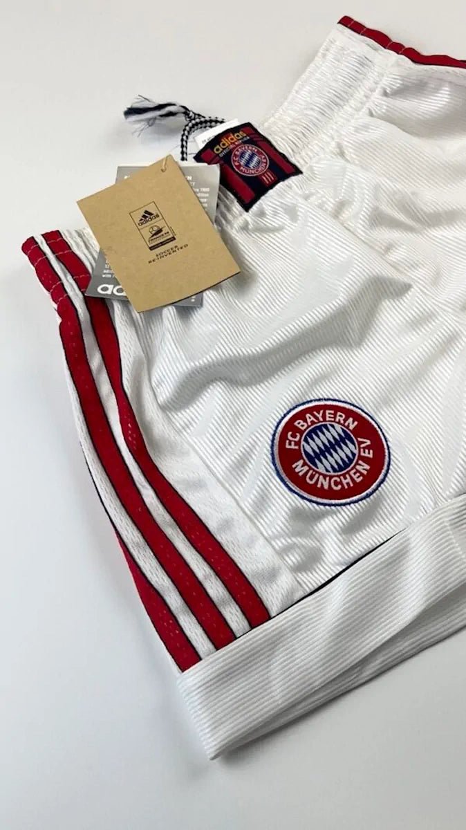 1998/00 Bayern Munich Short (10a) - Iconic Football Shop