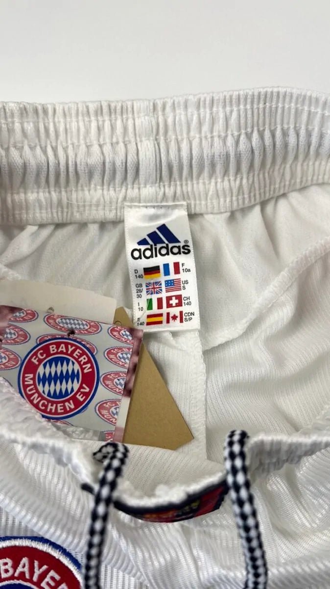 1998/00 Bayern Munich Short (10a) - Iconic Football Shop