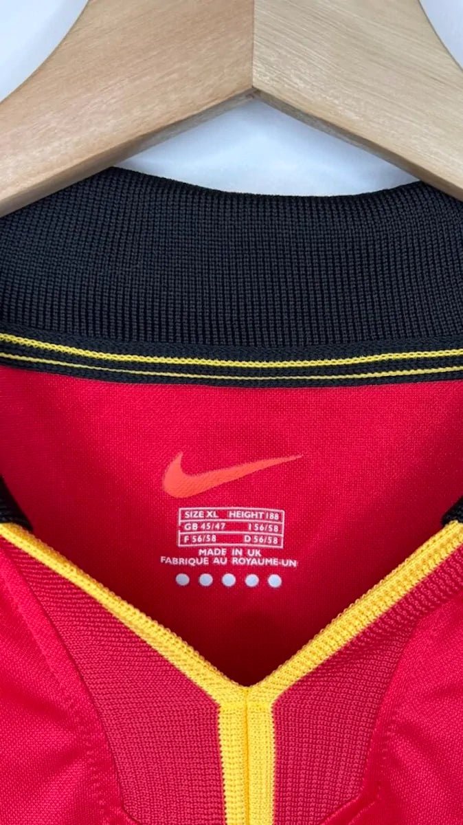 1998/00 Belgique Domicile *VERSION SPÉCIALE* (XL) - Iconic Football Shop