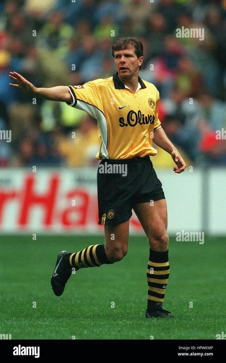 1998/00 Dortmund Domicile (XL) - Iconic Football Shop