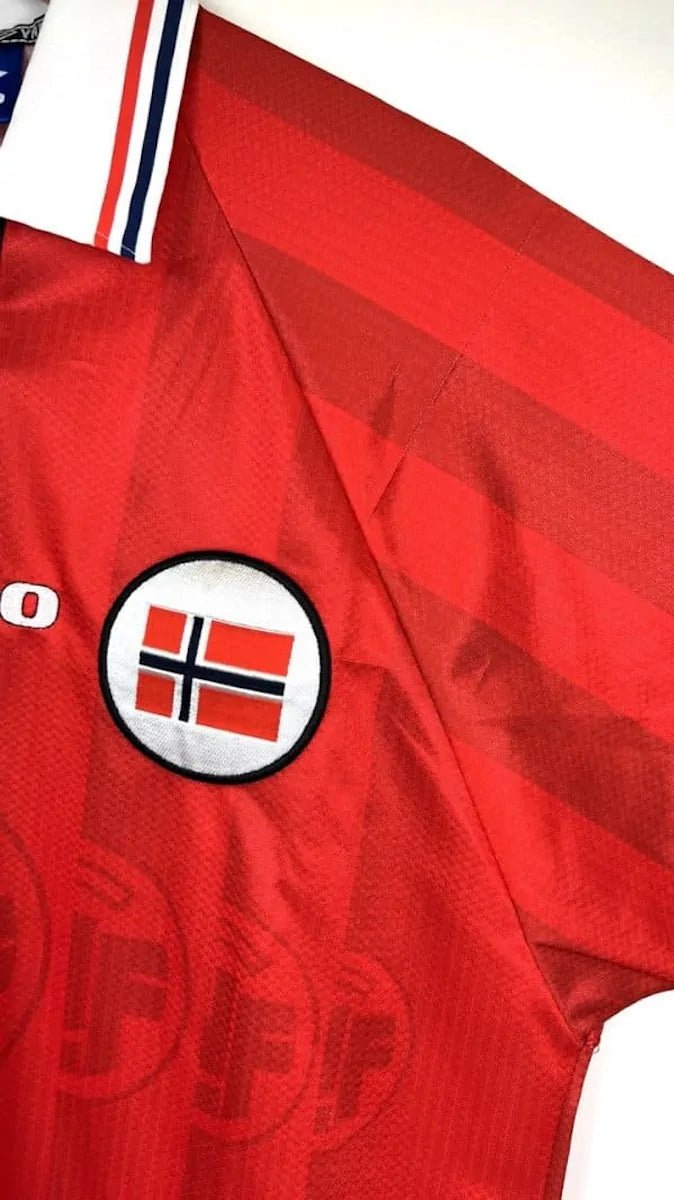 1998/00 Norvège Domicile (L) - Iconic Football Shop