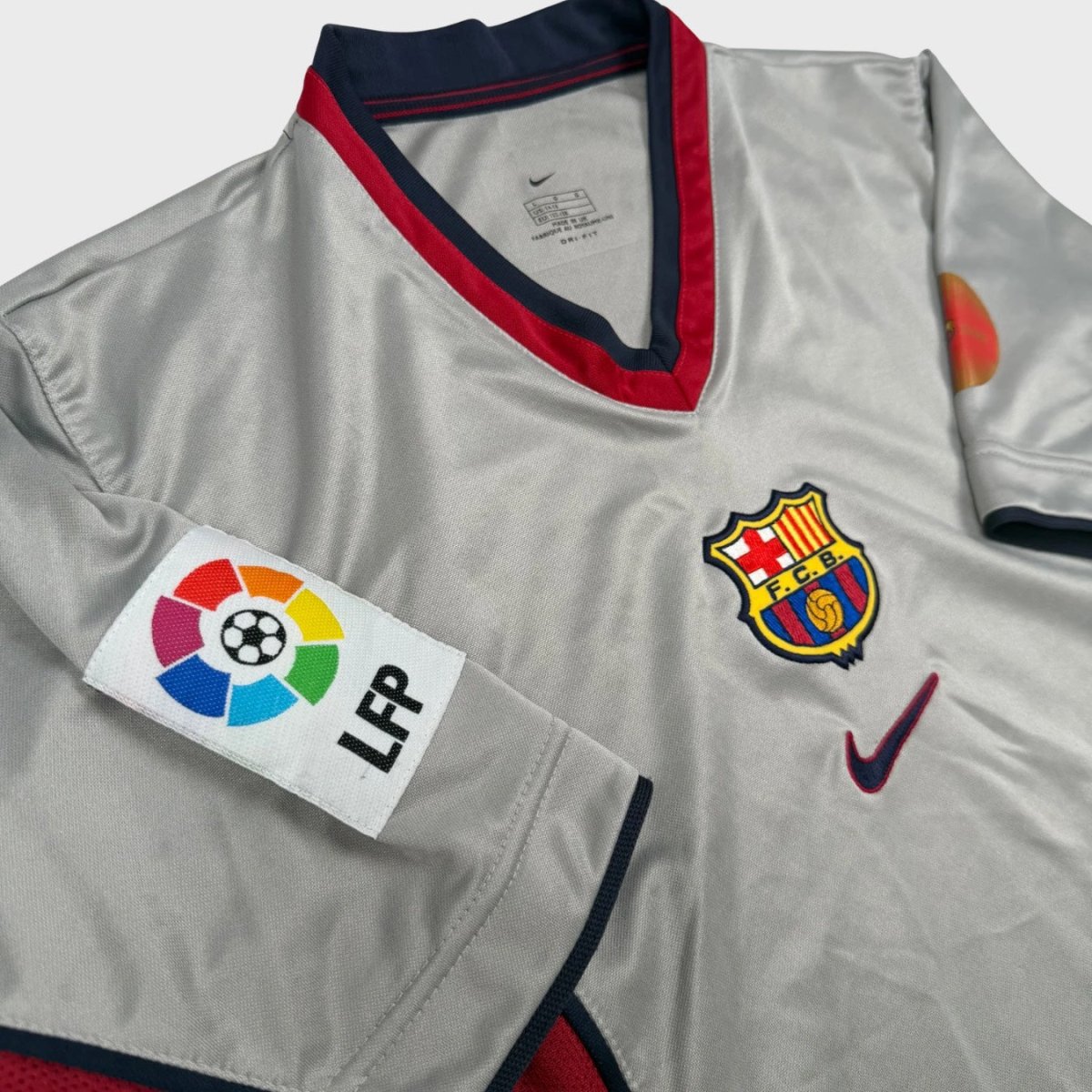 1998/01 Barcelone Extérieur (12/13a) - Iconic Football Shop