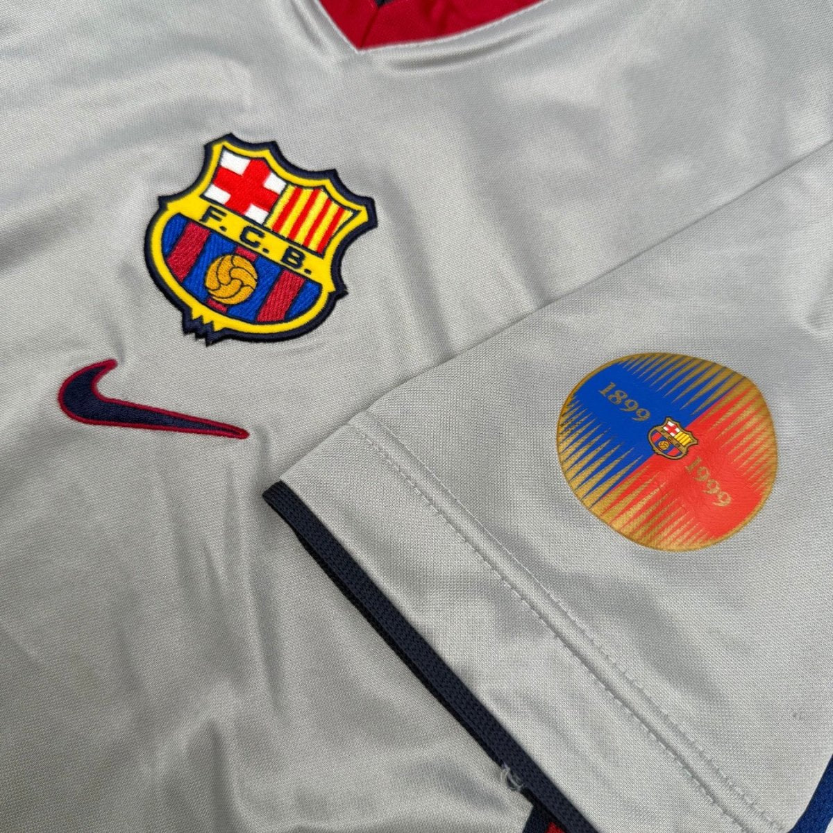 1998/01 Barcelone Extérieur (12/13a) - Iconic Football Shop