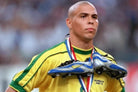 1998/99 Brésil Domicile - Ronaldo 9 (XL) - Iconic Football Shop