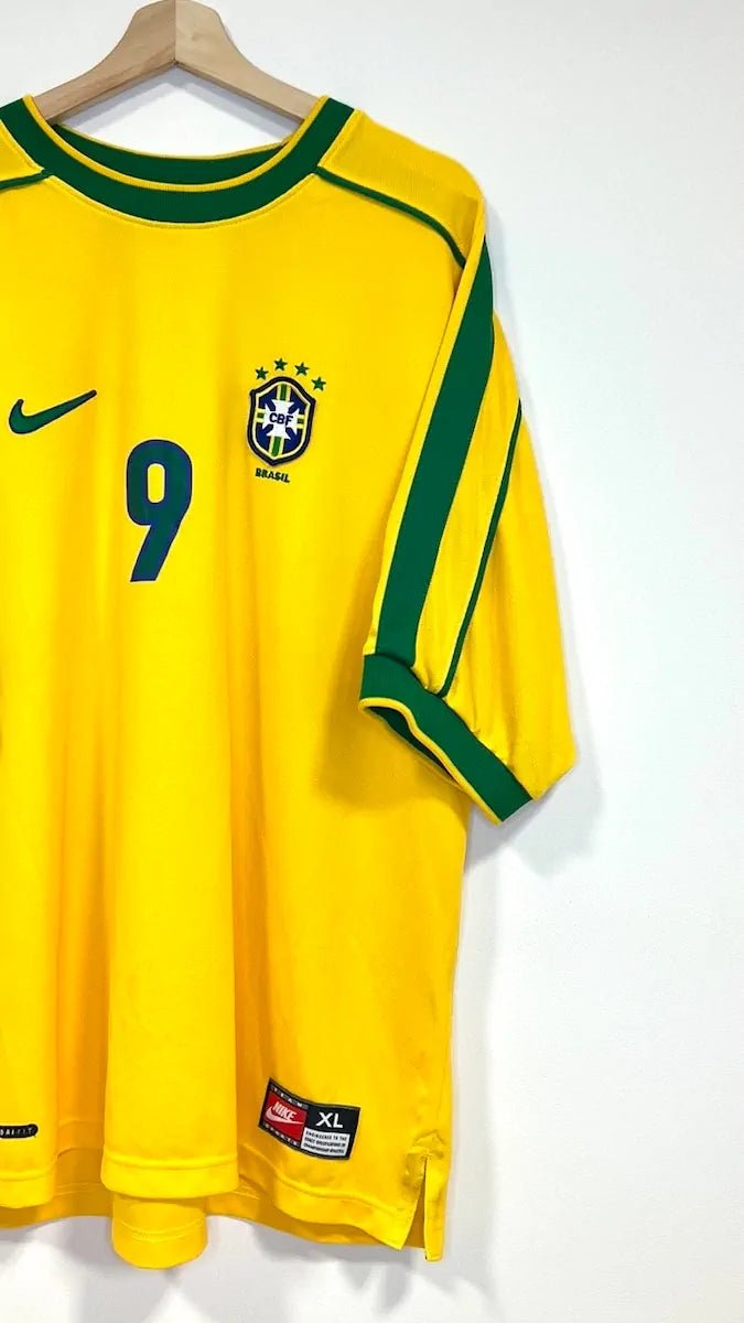 1998/99 Brésil Domicile - Ronaldo 9 (XL) - Iconic Football Shop