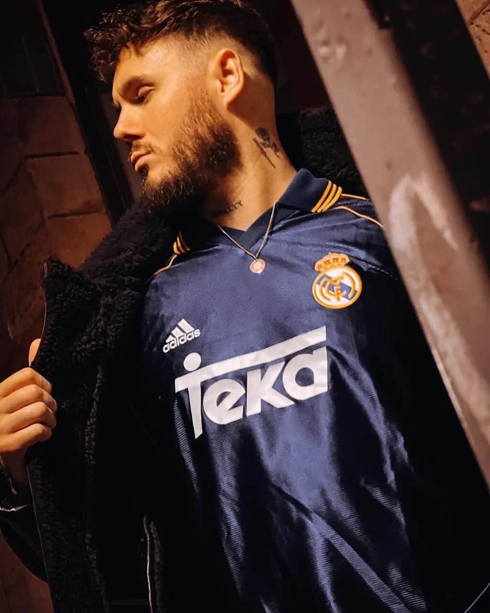 1998/99 Real Madrid Third (M) - Iconic Football Shop