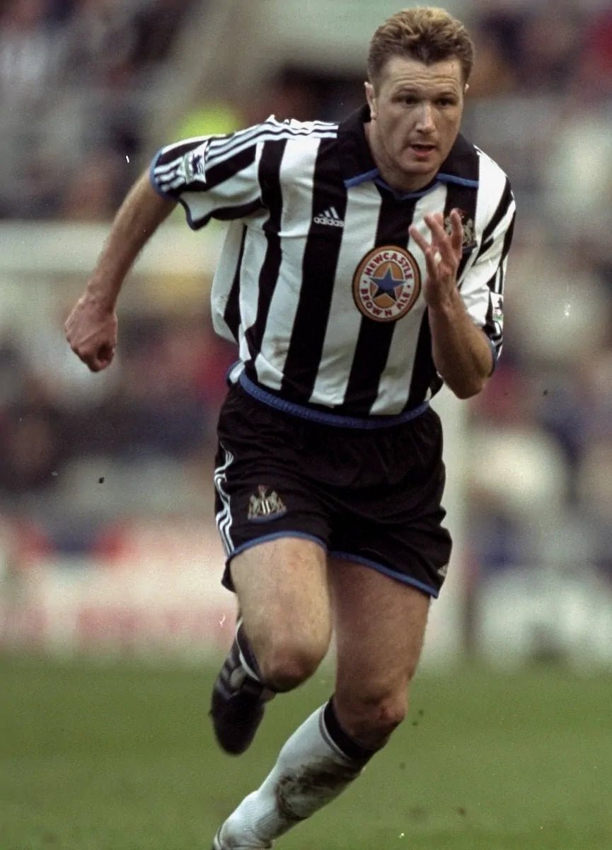 1999/00 Newcastle Domicile (S) - Iconic Football Shop