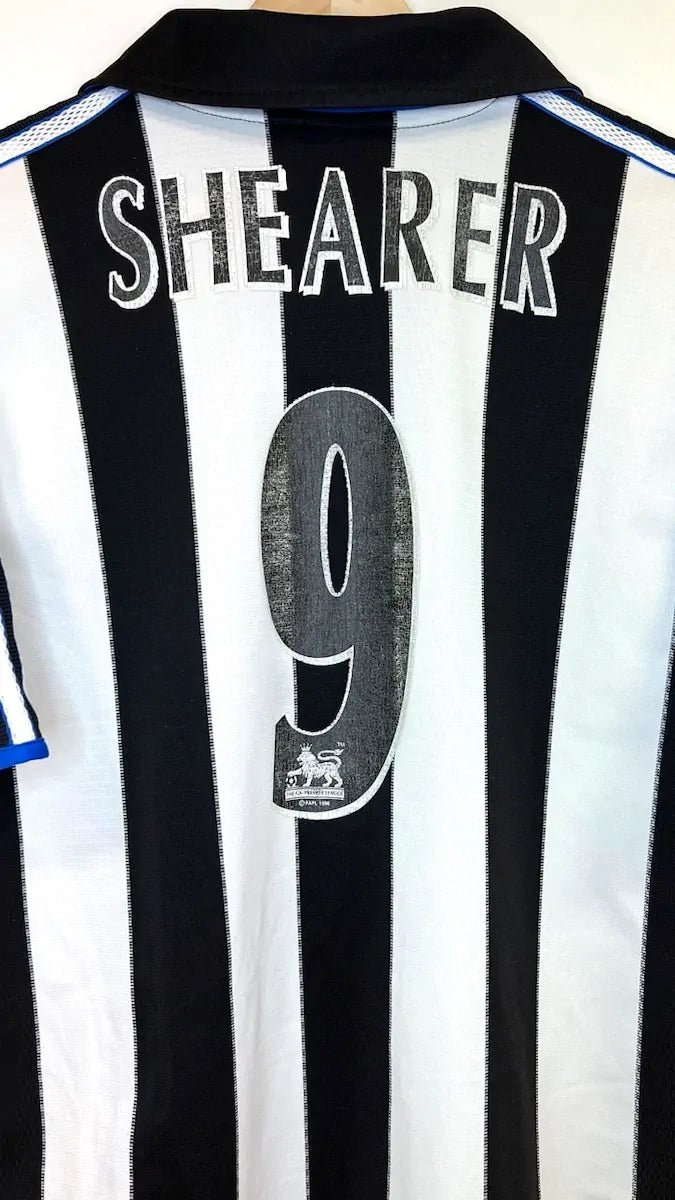1999/00 Newcastle Domicile - Shearer 9 (M) - Iconic Football Shop