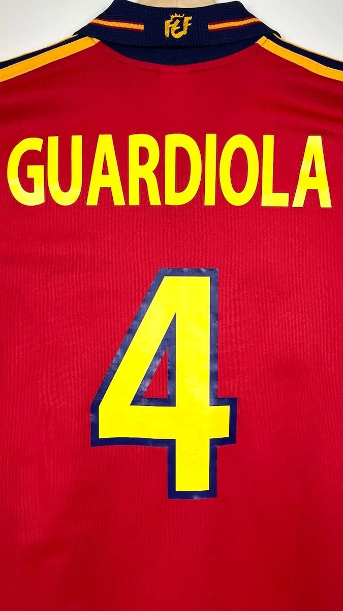 1999/02 Espagne Domicile - Guardiola 4 (L) - Iconic Football Shop