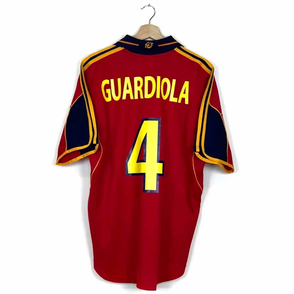 1999/02 Espagne Domicile - Guardiola 4 (L) - Iconic Football Shop