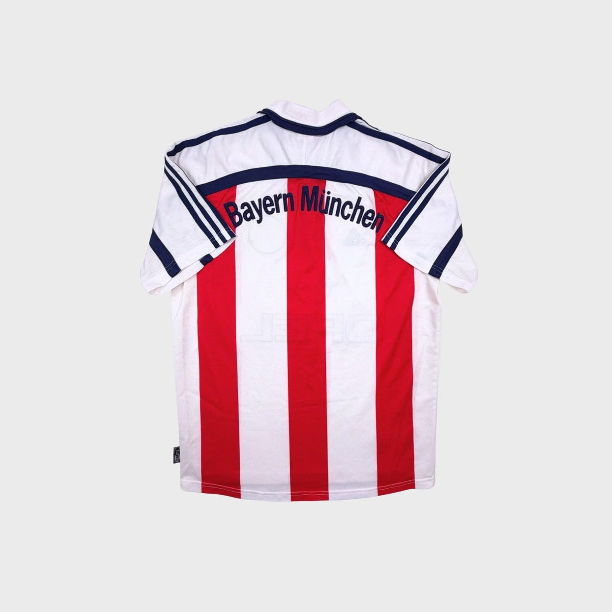 2000/01 Bayern Munich Extérieur (M) - Iconic Football Shop
