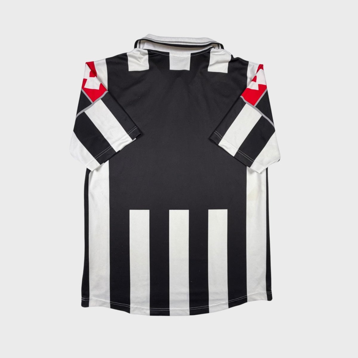 2000/01 Juventus Domicile (L) - Iconic Football Shop