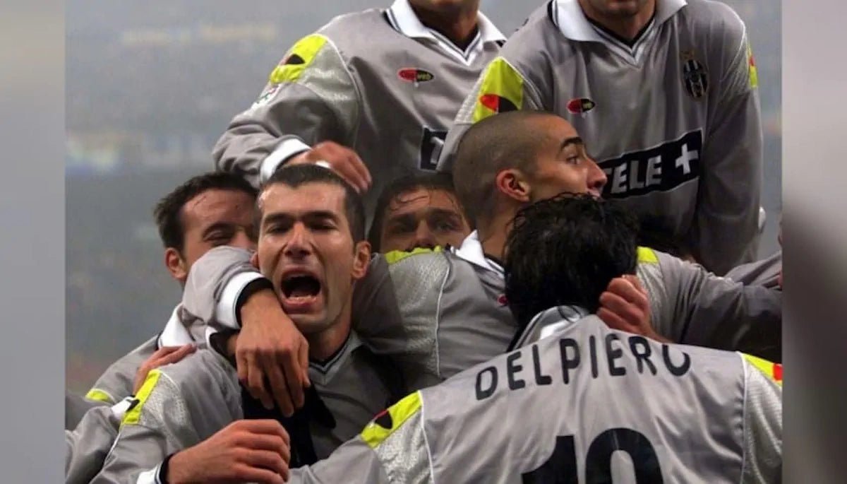 2000/01 Juventus Third (XL) - Iconic Football Shop