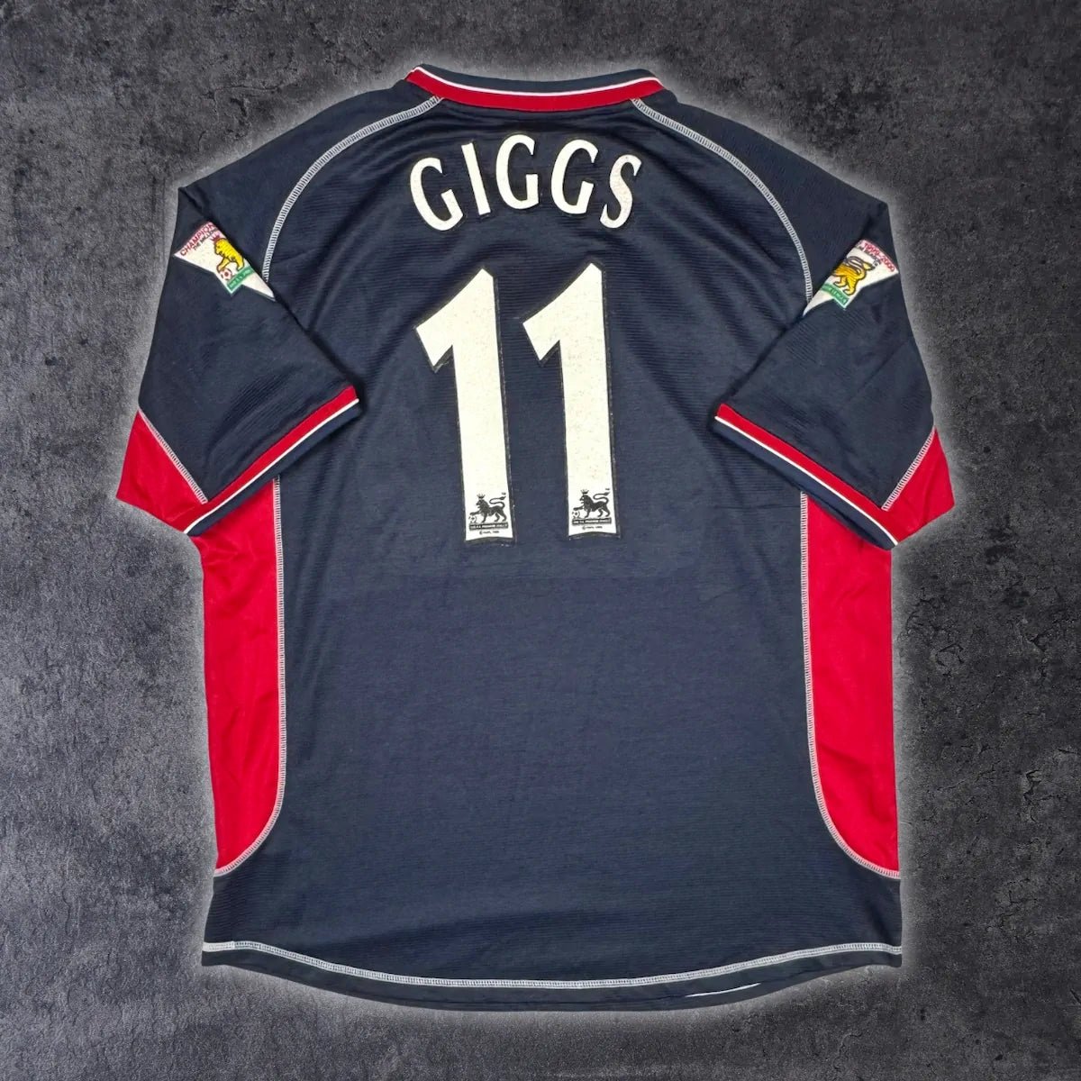 2000/01 Manchester United Third - Giggs 11 (XL) - Iconic Football Shop