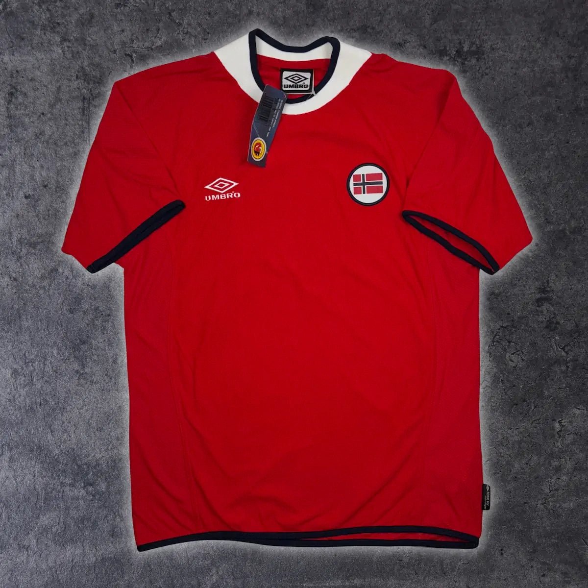 2000/02 Norvège Domicile (L) - Iconic Football Shop