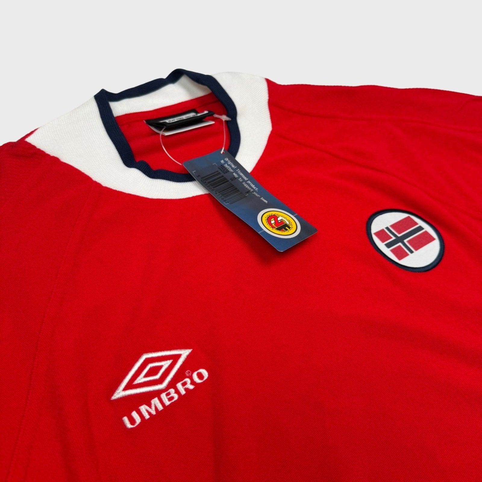 2000/02 Norvège Domicile (L) - Iconic Football Shop