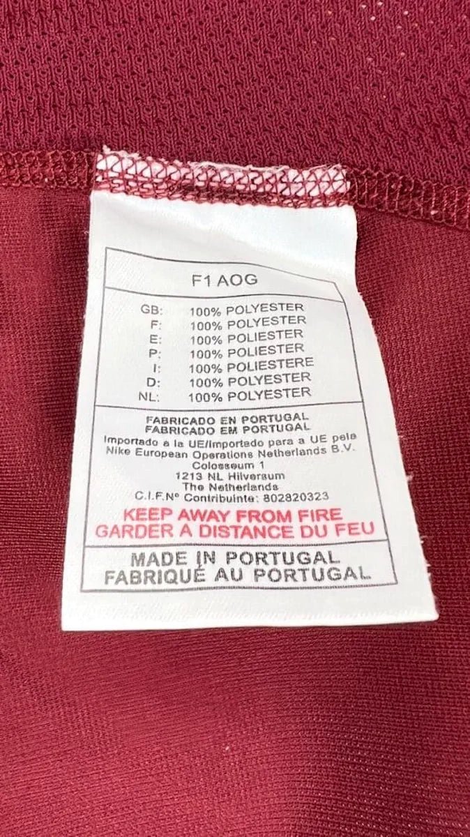 2000/02 Portugal Domicile (L) - Iconic Football Shop