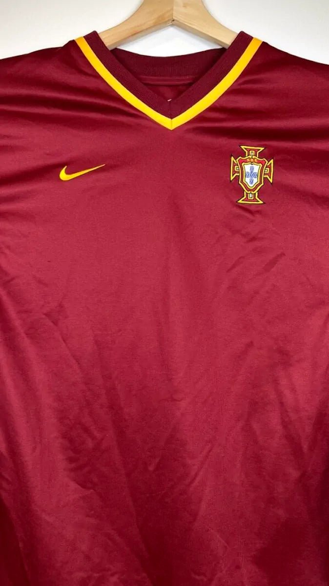2000/02 Portugal Domicile (L) - Iconic Football Shop