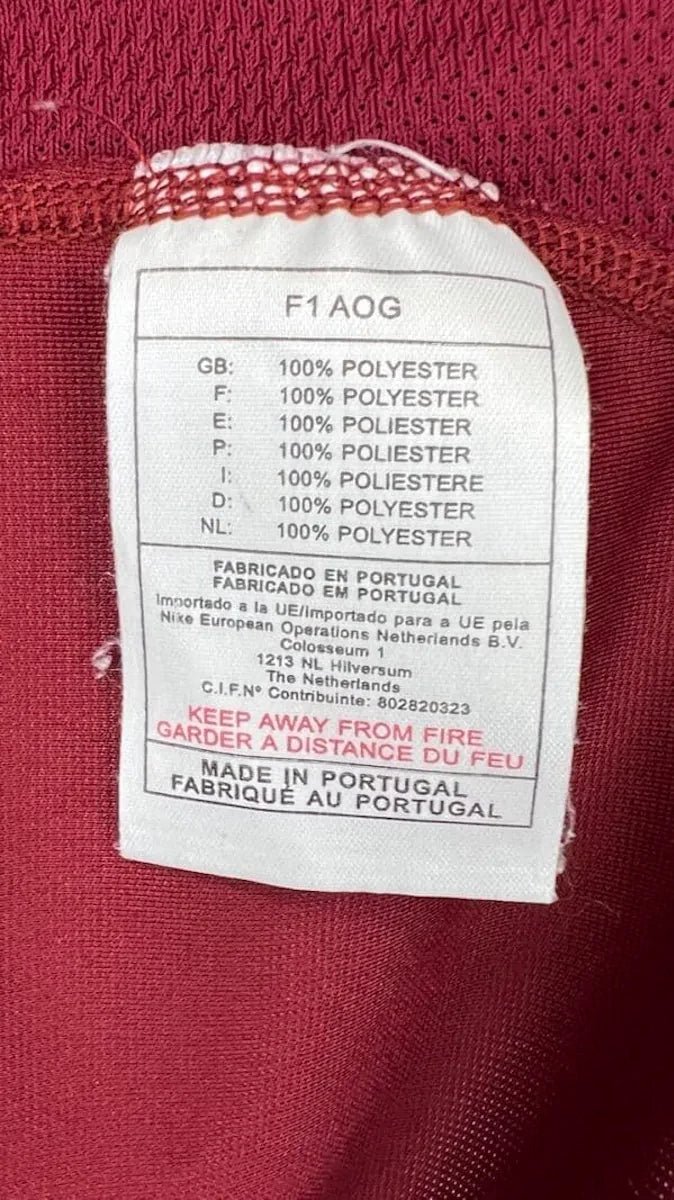 2000/02 Portugal Domicile (S) - Iconic Football Shop