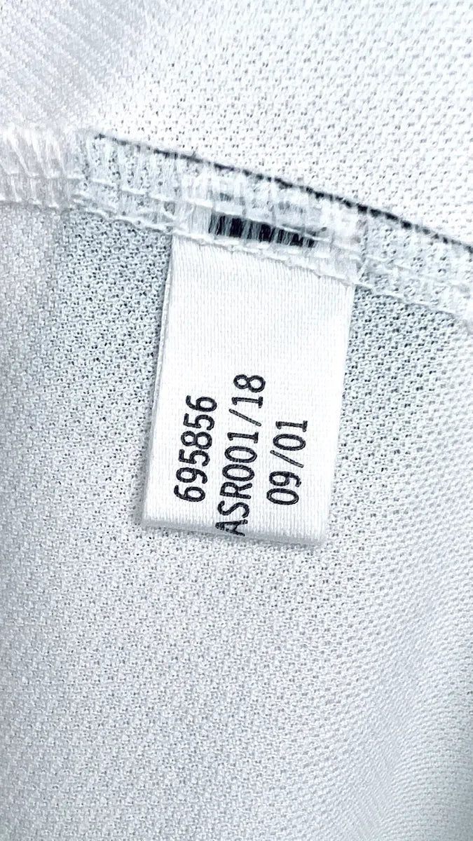 2001/02 Real Madrid Domicile (M) - Iconic Football Shop