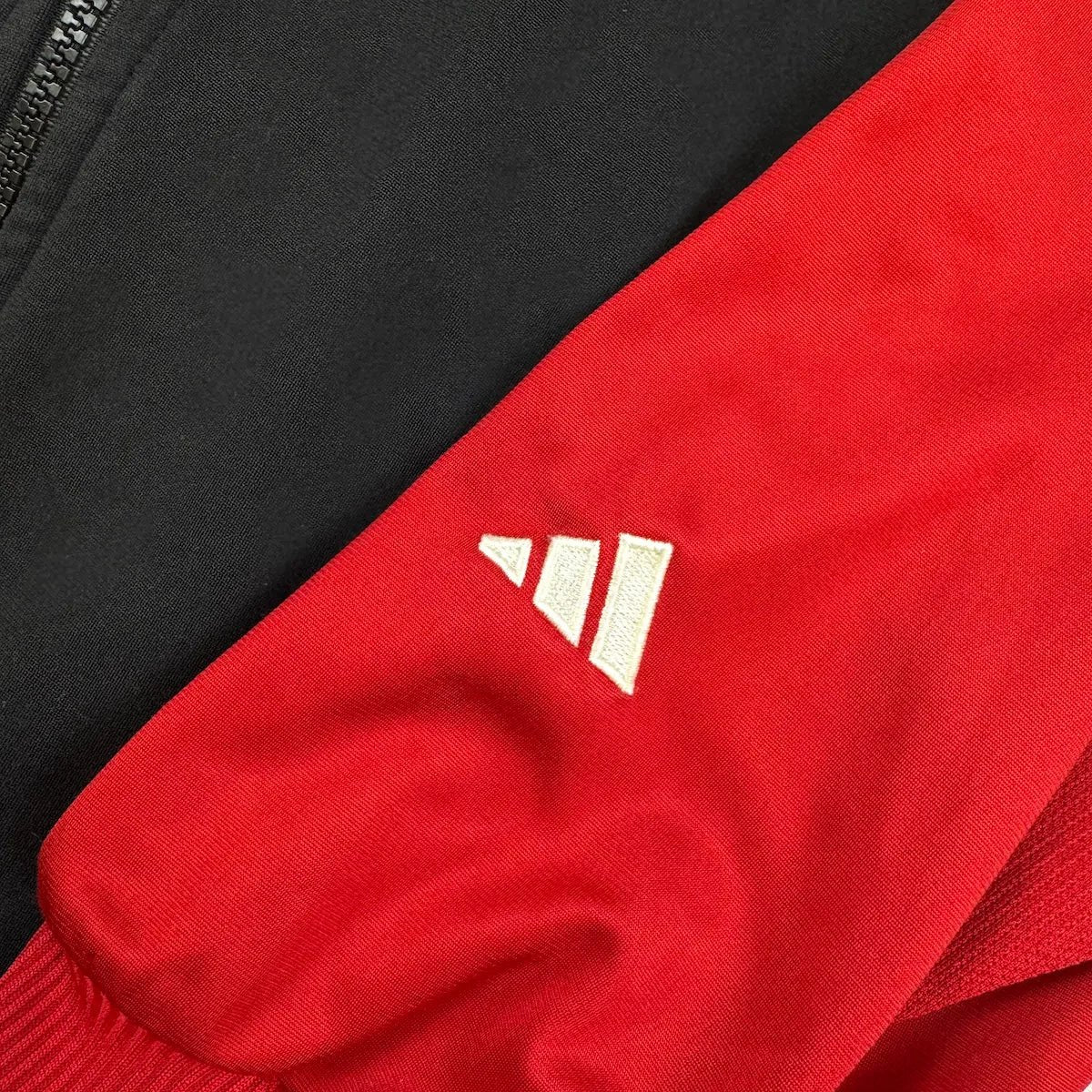2001/02 Standard de Liège Entraînement (L) - Iconic Football Shop