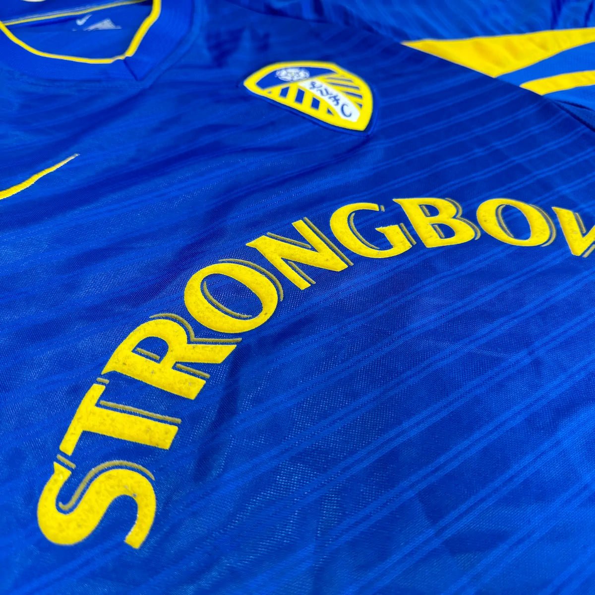 2001/03 Leeds United Extérieur (S) - Iconic Football Shop