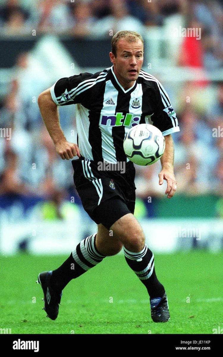 2001/03 Newcastle Domicile (XL) - Iconic Football Shop