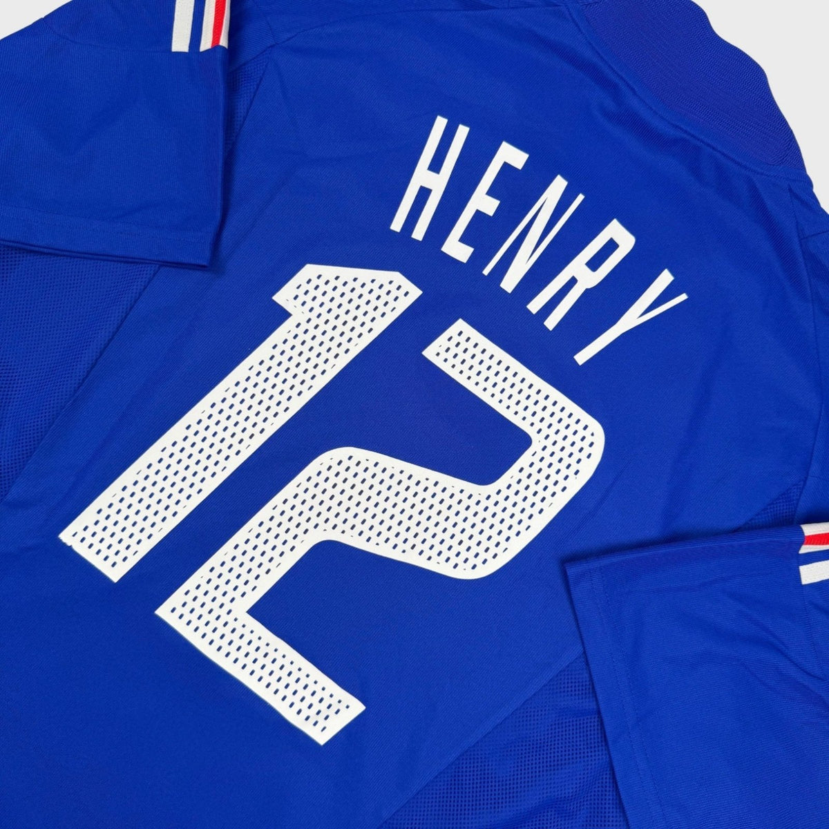 2002/04 France Domicile - Henry 12 (L) - Iconic Football Shop