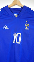 2002/04 France Domicile - Zidane 10 (XL) - Iconic Football Shop