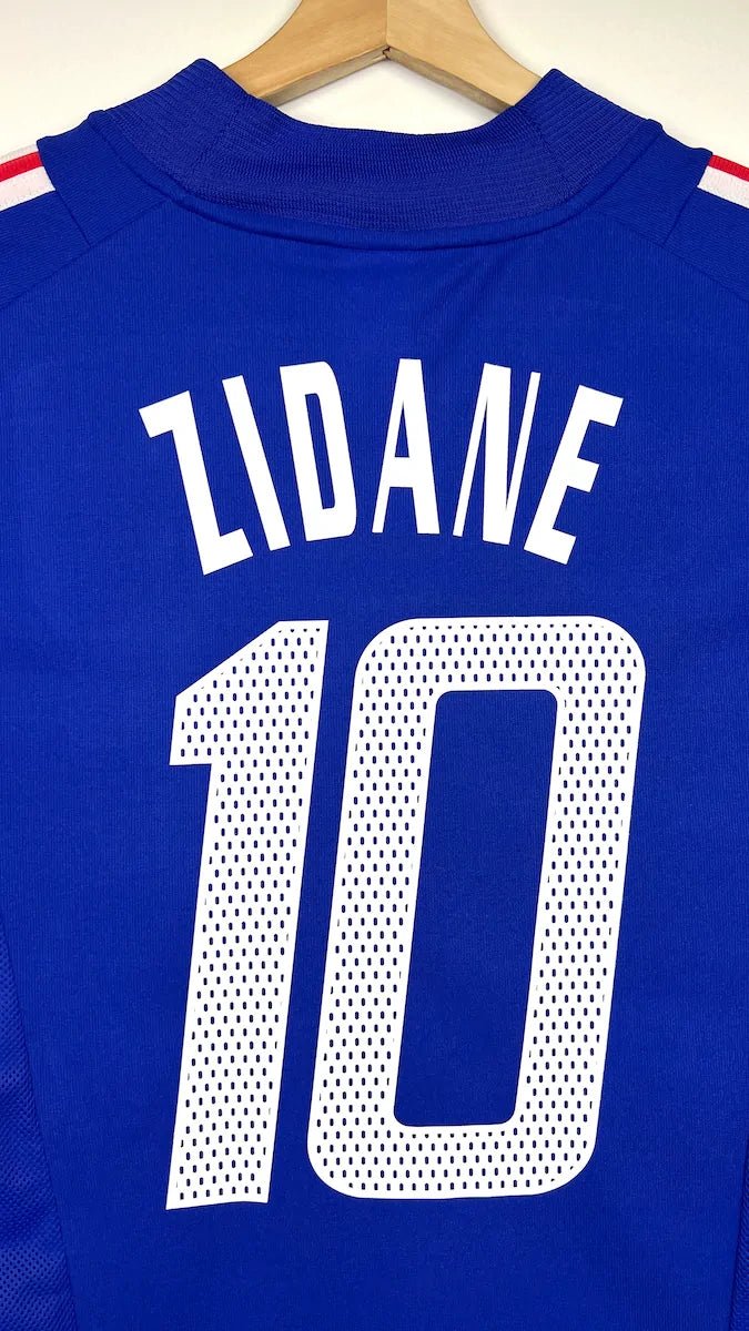 2002/04 France Domicile - Zidane 10 (XL) - Iconic Football Shop